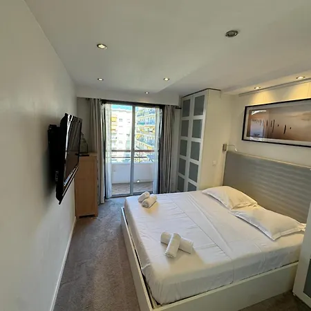 Siena - 6 Personnes Avec Terrasse Et Jacuzzi Plein Coeur Centre-ville Quartier Du Port De 니스