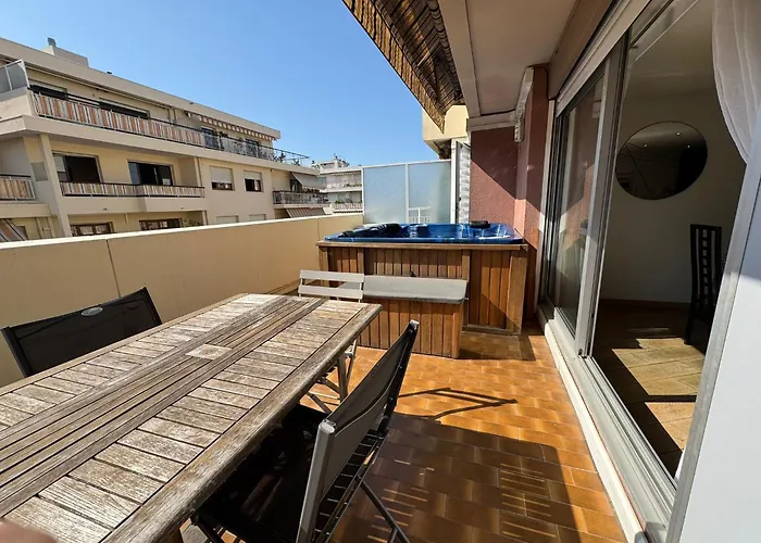 Siena - 6 Personnes Avec Terrasse Et Jacuzzi Plein Coeur Centre-ville Quartier Du Port De Lägenhet Nice